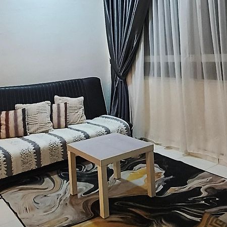 Leezahomestay Bayan Lepas Esterno foto