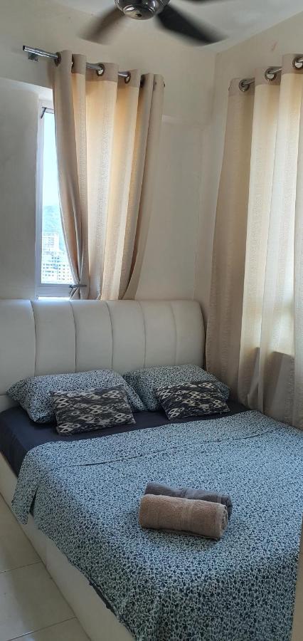 Leezahomestay Bayan Lepas Esterno foto