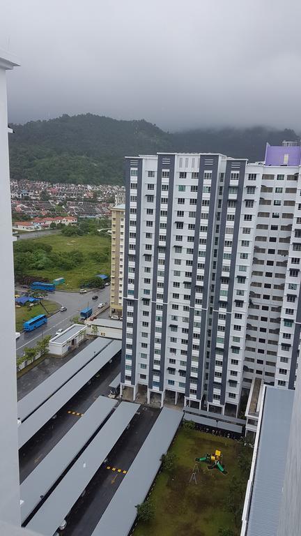 Leezahomestay Bayan Lepas Esterno foto