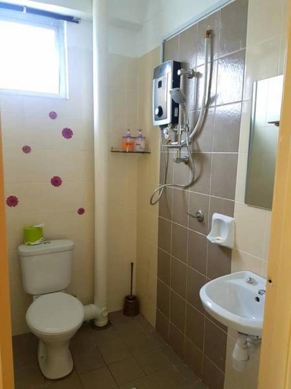 Leezahomestay Bayan Lepas Esterno foto