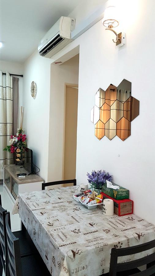 Leezahomestay Bayan Lepas Esterno foto